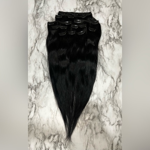 Clip in 100% Human hair Black hair Extensions  18 Inch - Picture 1 of 5
